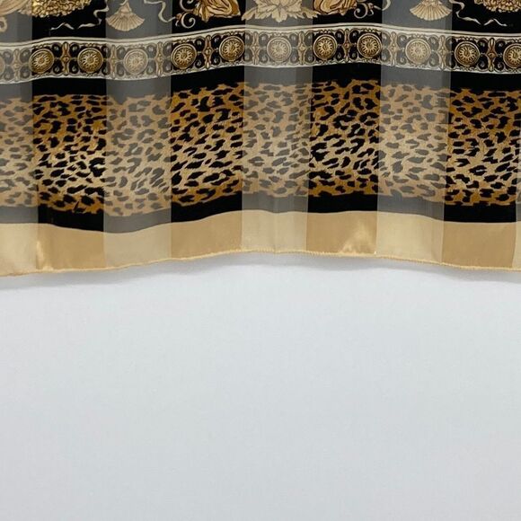 Vintage Sheetah/Leopard Silk Feel Gold/Black Scarf 42 Sq - Picture 5 of 5